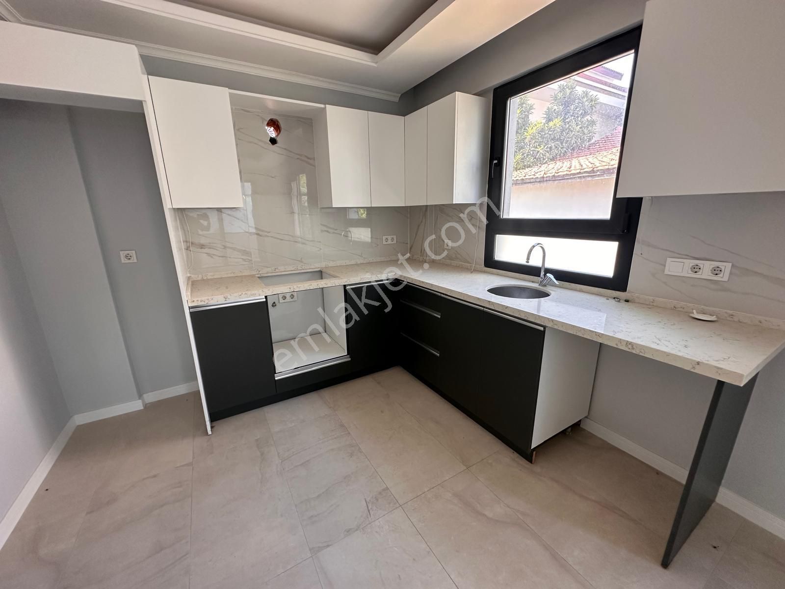 Stop’tan Çalış Plajına 200m.mesafede Tripleks Villa - Görsel 5