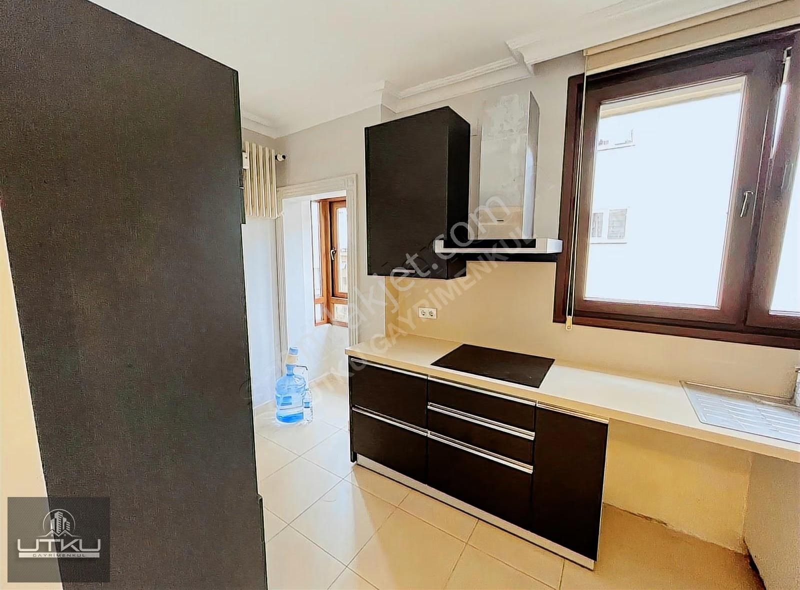 Utkudan Caddebostan Sahile Yakın Balkonlu 125 M2 Satılık 3+1 - Görsel 3