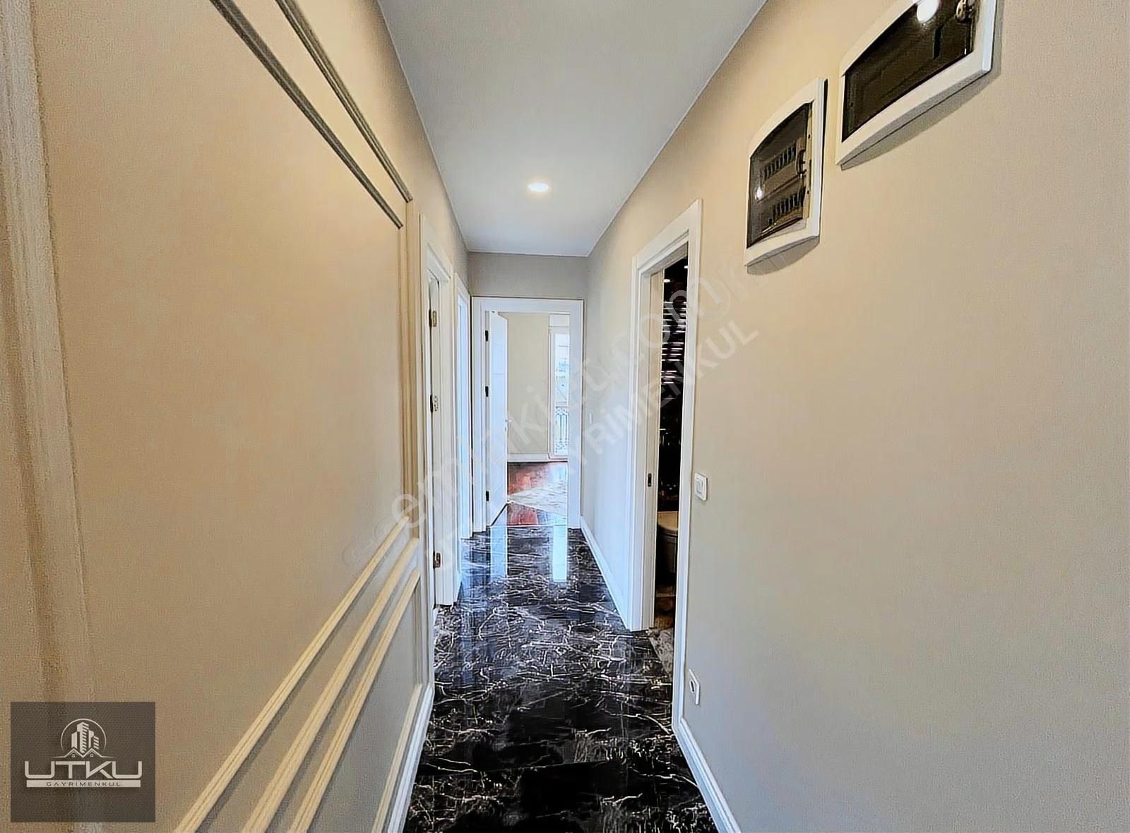 Utkudan Caddebostan Sahilde Balkonlu Deniz Manzaralı Satılık 3+1 - Görsel 2