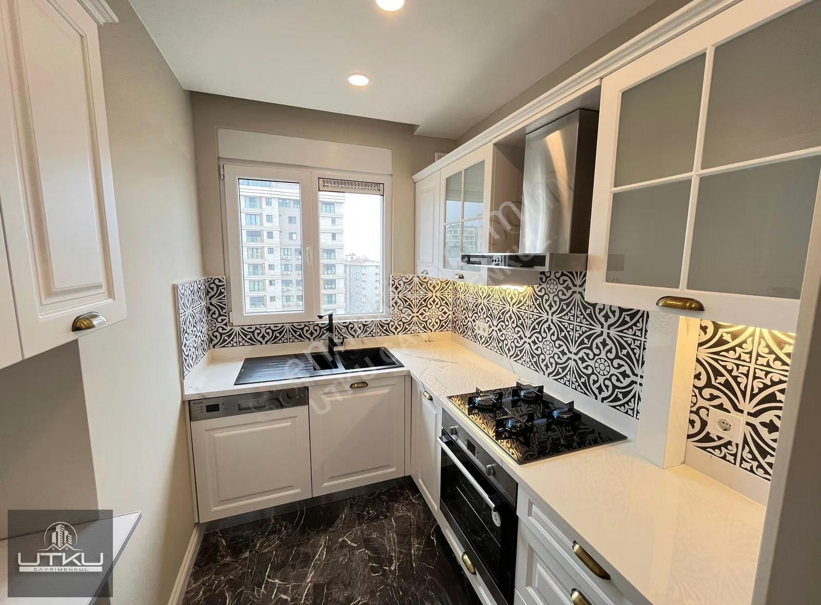 Utkudan Caddebostan Sahilde Balkonlu Deniz Manzaralı Satılık 3+1 - Görsel 22