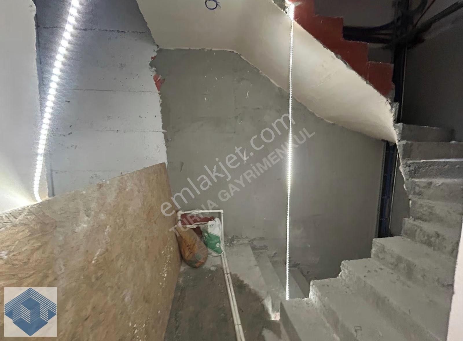 Beşiktaşta Sıfır, Lüks Malzemelerle İnşa Edilmiş Dubleks Daire - Görsel 13