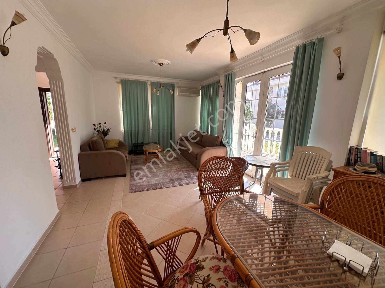 Stop’tan Foça Çalış Plajına 500m.mesafede Site İçi Havuzlu Villa - Görsel 17