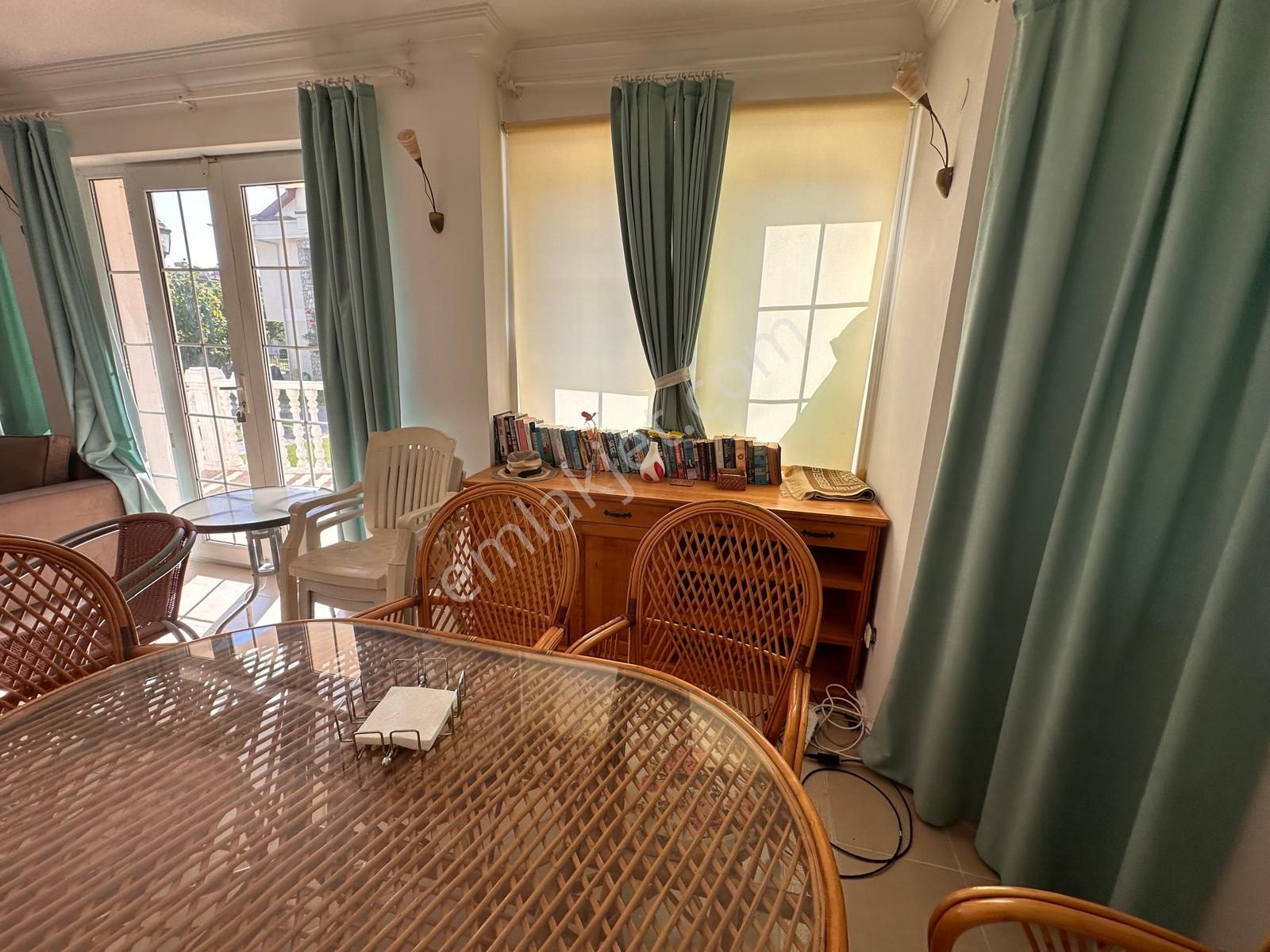 Stop’tan Foça Çalış Plajına 500m.mesafede Site İçi Havuzlu Villa - Görsel 12