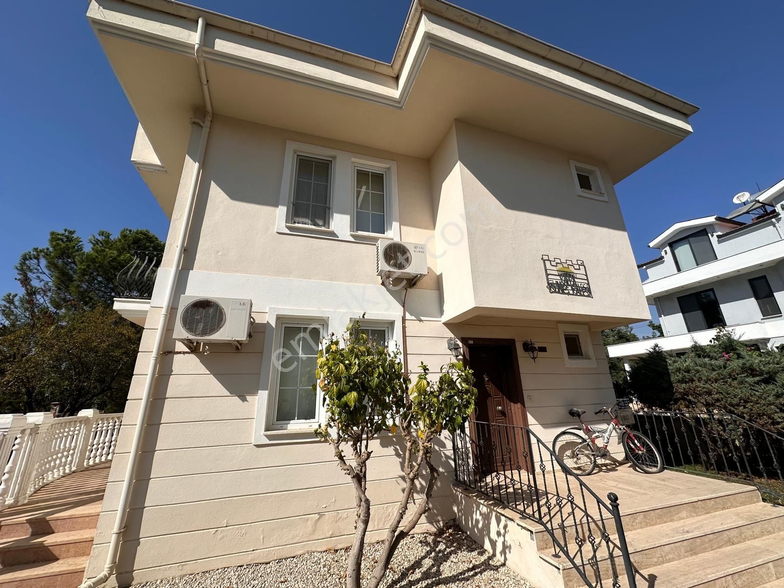 Stop’tan Foça Çalış Plajına 500m.mesafede Site İçi Havuzlu Villa - Görsel 6