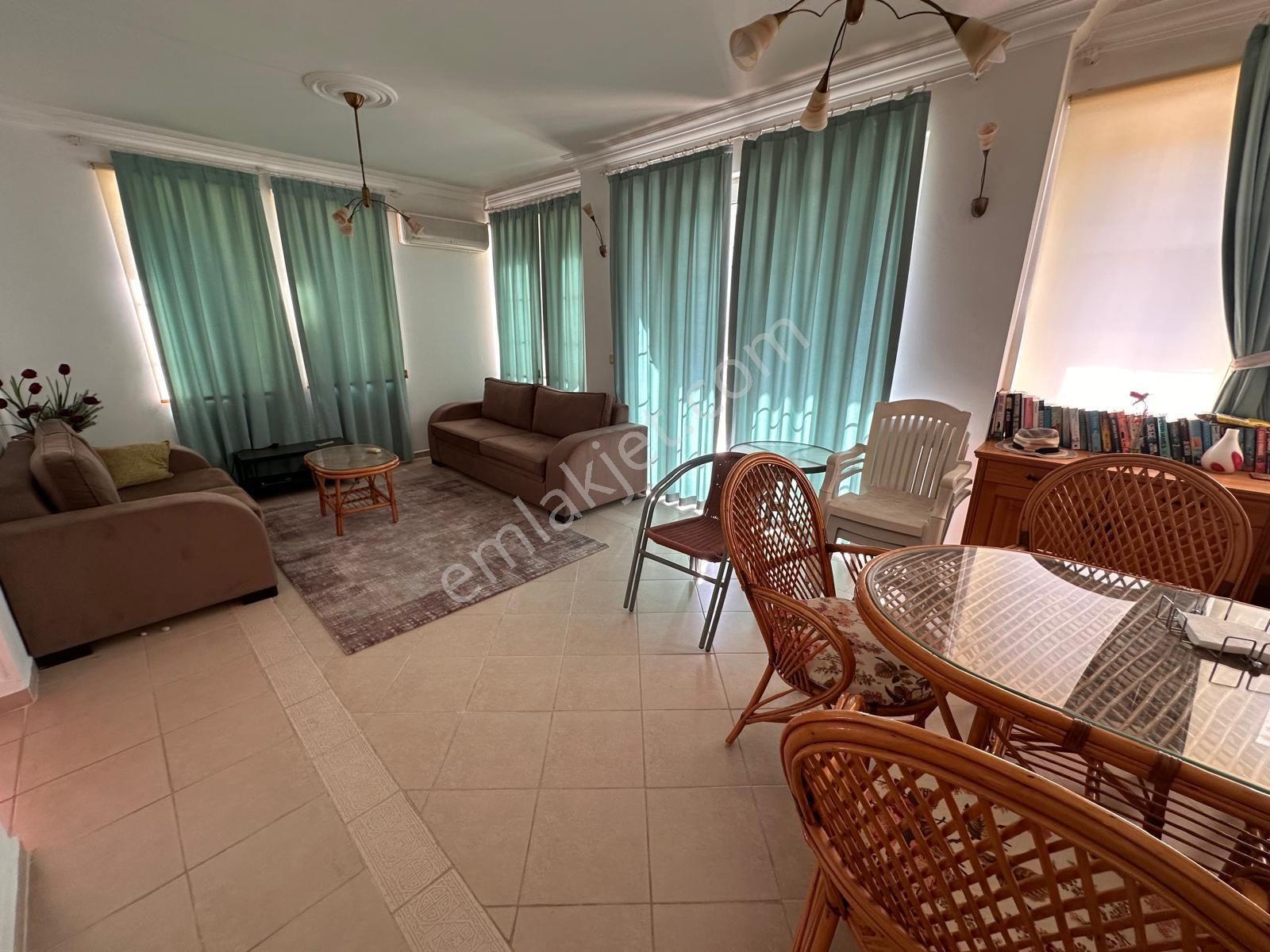 Stop’tan Foça Çalış Plajına 500m.mesafede Site İçi Havuzlu Villa - Görsel 16