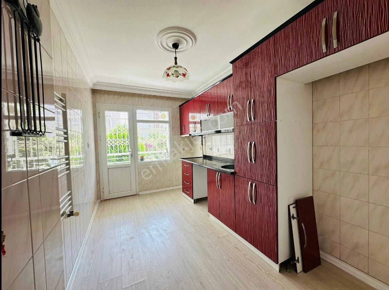 Mezitlide Aile Sitesinde Satılık 3+1 Uygun Daire - Görsel 4