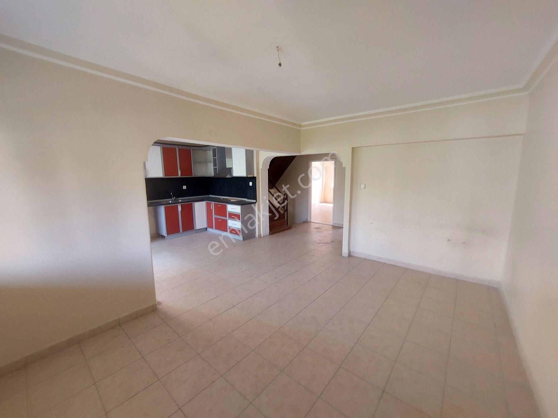 Eryaman Yavuz Selim Mah 6+1 Kiralık Villa Metroya Cadde Ye Okullara Yakın Konum Da - Görsel 25