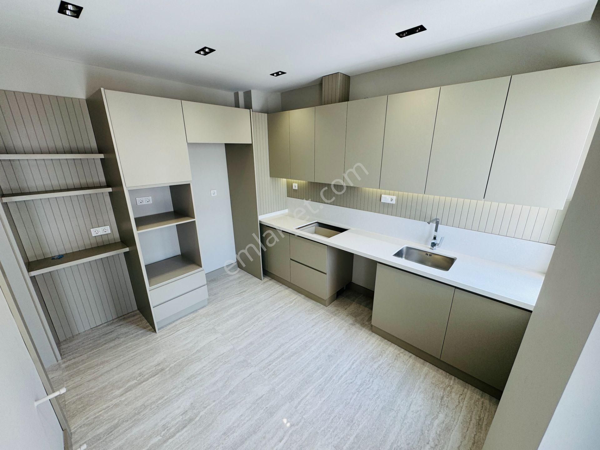 Şehitler Parkı Dibi, Site İçi, Dört Cepheli, Geniş Yapılı Daire - Görsel 3