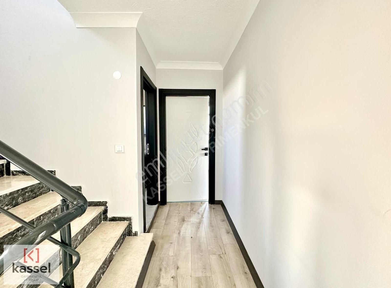 [kassel Yapı] Merkezi Konumda - Geniş Bahçe Ve Teraslı Villa !! - Görsel 3