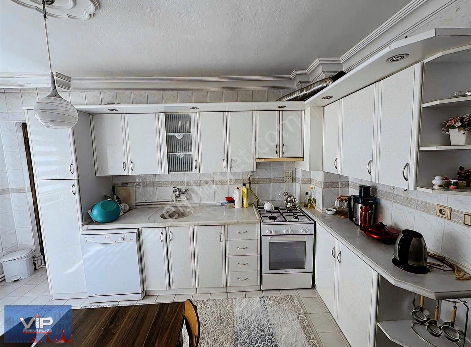 Vıp Gayrimenkul'den Aydınlıkevler'de Satılık 3+1 Daire - Görsel 24