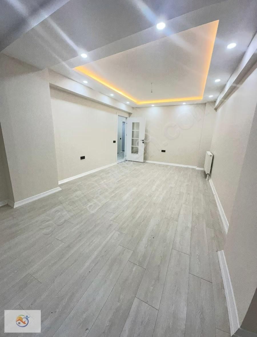 Yeşiltepede Cadde Üzeri Çift Cephe Sıfır 3+1 Satılık Daire - Görsel 13