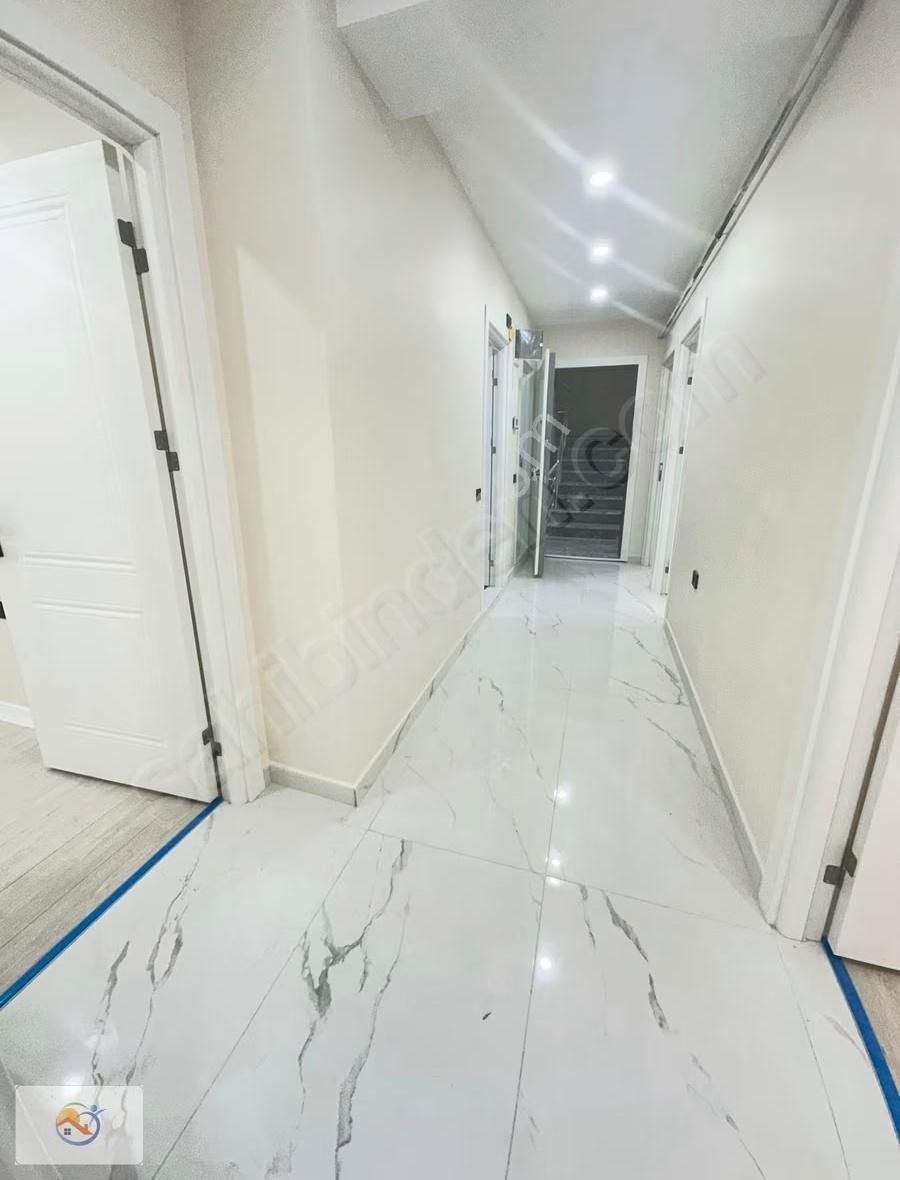 Yeşiltepede Cadde Üzeri Çift Cephe Sıfır 3+1 Satılık Daire - Görsel 2