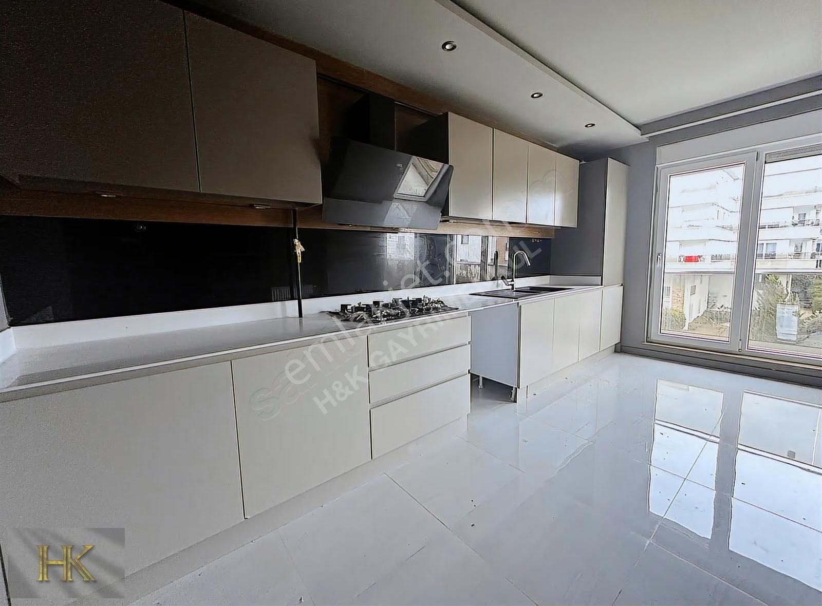 Uncalı'da Havuzlu Güvenlikli Site İçi Kiralık 3+1 Ara Kat Daire - Görsel 32