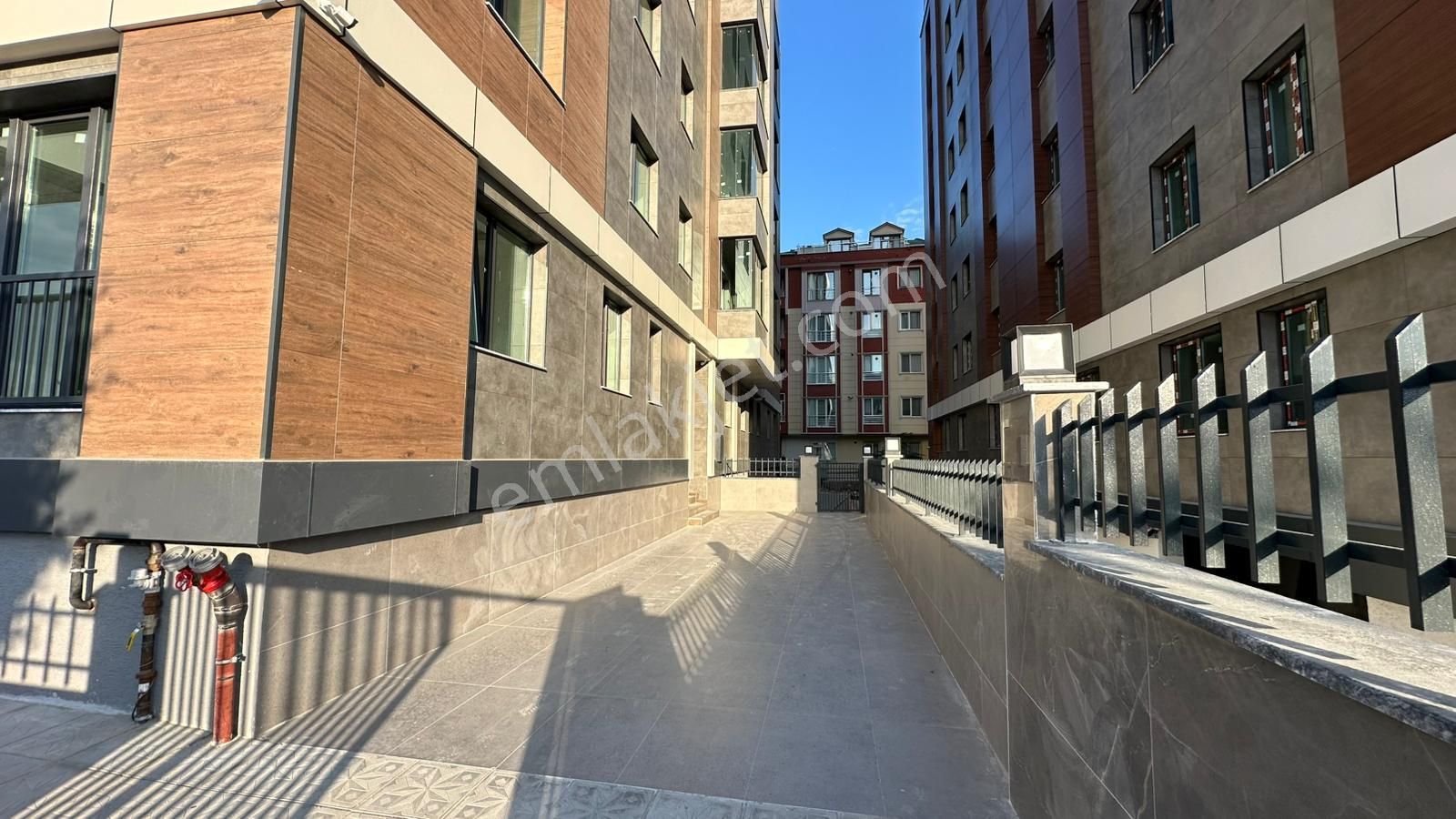 Başokur'dan Bahçelievler Devlet Hastanesine Yakın Otoparklı 3+1 - Görsel 26