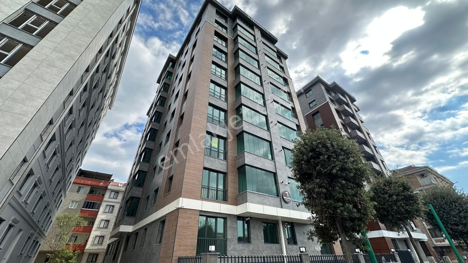 Başokur'dan Bahçelievler Devlet Hastanesine Yakın Otoparklı 3+1 - Görsel 28