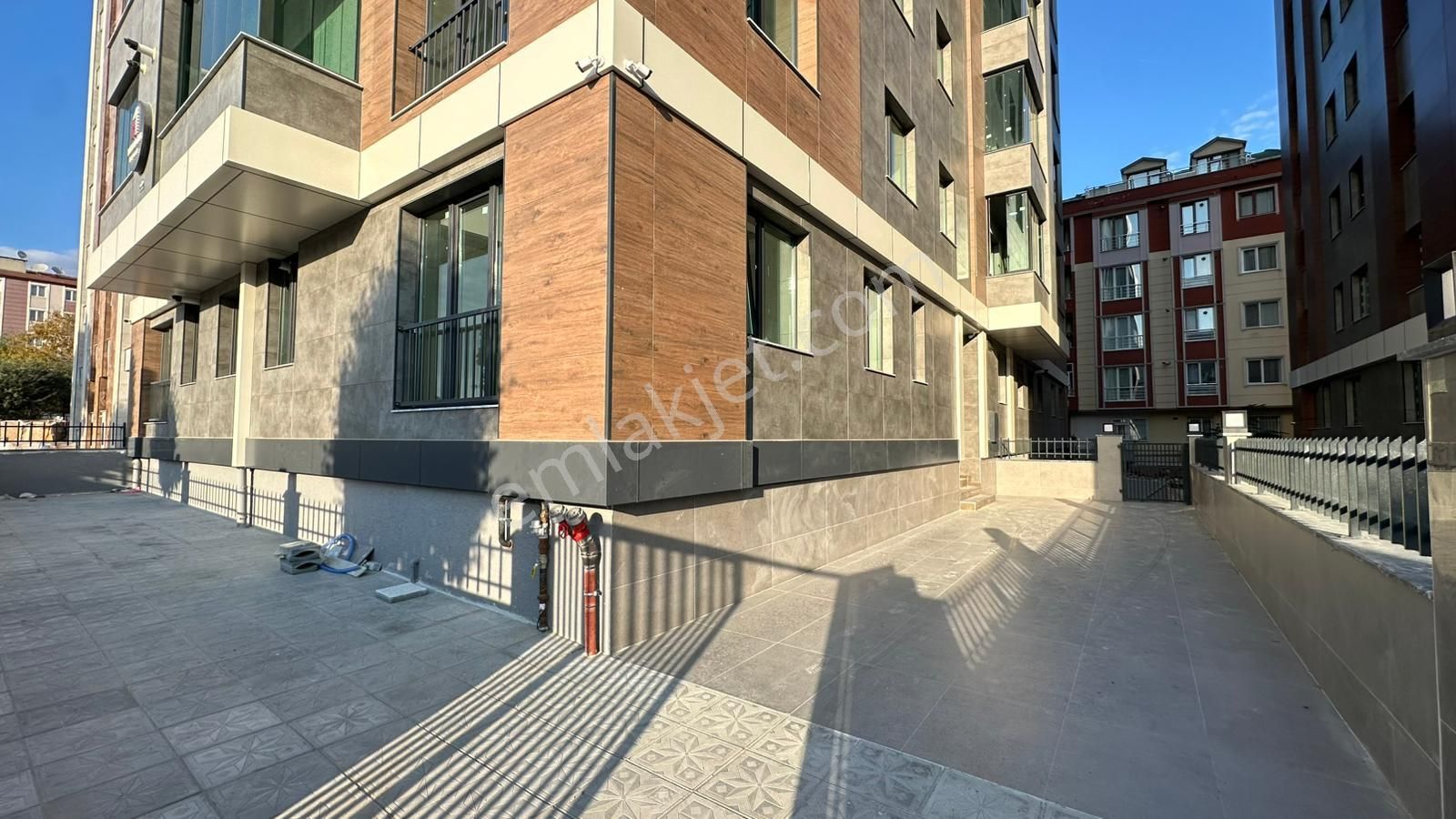 Başokur'dan Bahçelievler Devlet Hastanesine Yakın Otoparklı 3+1 - Görsel 27