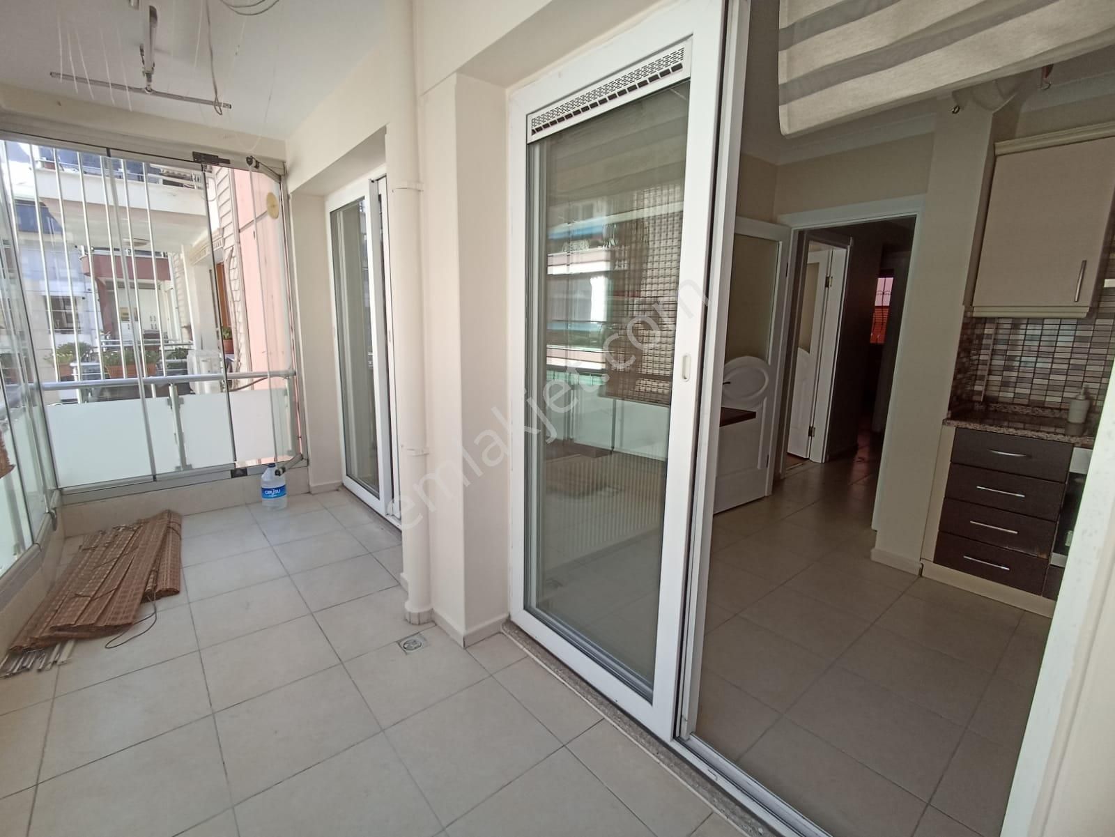 Karşıyaka Dedebaşı'nda Genç Binada Kombili 2+1 Daire I-30 - Görsel 2