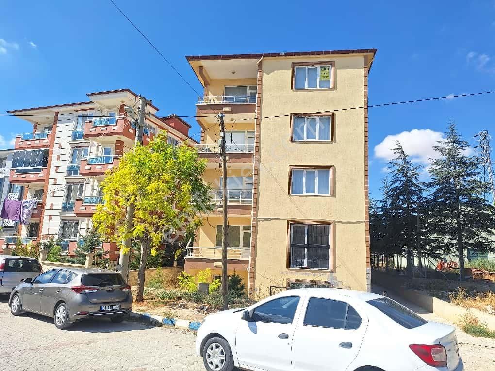 Yaman'dan Bolvadin Bağlarbaşı Mah. Satılık 3+1 Daire - Görsel 24