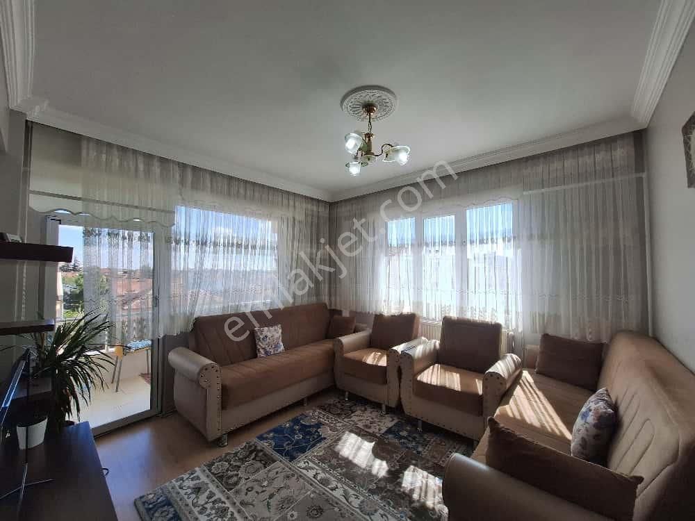 Yaman'dan Bolvadin Bağlarbaşı Mah. Satılık 3+1 Daire - Görsel 6