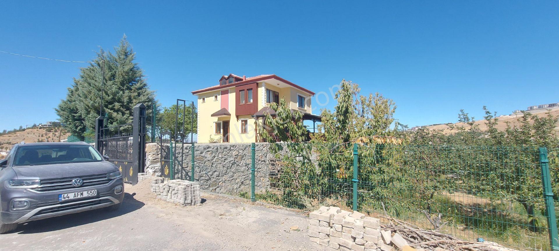 Değer'den Yeşilyurt Mollakasım Da 1100 M2 Arsa Alanı 4+1 Villa - Görsel 2