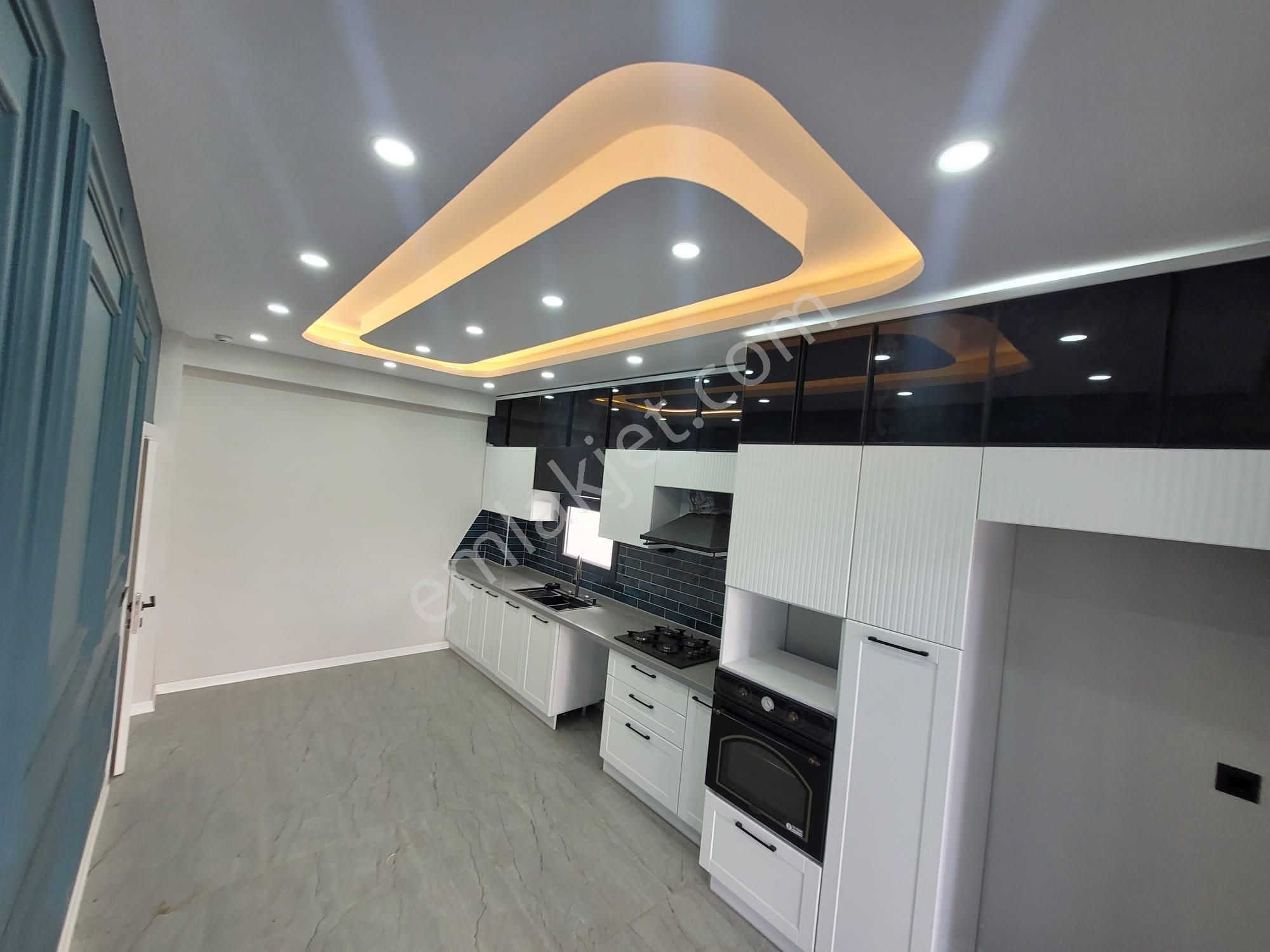 Kızılkeçili'de Doğa Ve Deniz Manzaralı Havuzlu 4+1 Satılık Villa - Görsel 3