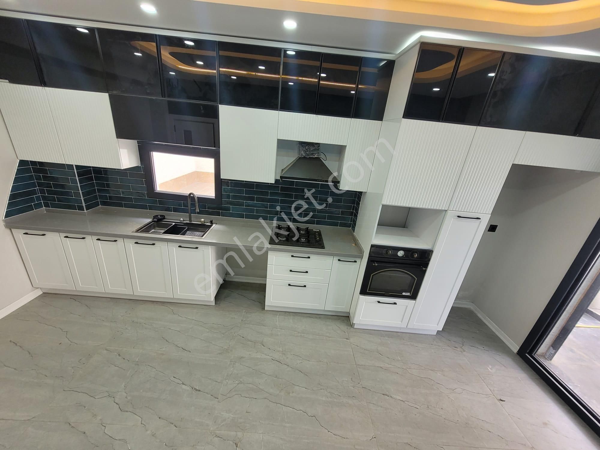 Kızılkeçili'de Doğa Ve Deniz Manzaralı Havuzlu 4+1 Satılık Villa - Görsel 4