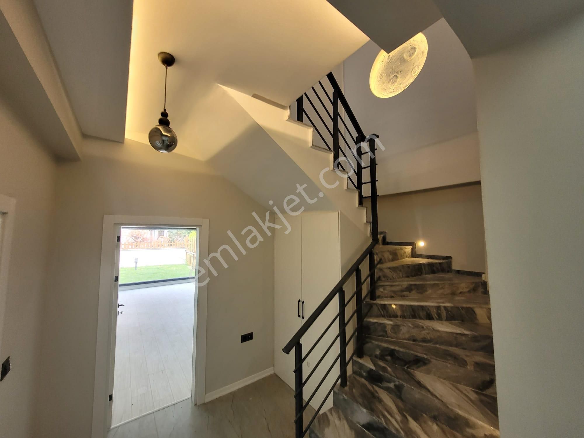 Kızılkeçili'de Doğa Ve Deniz Manzaralı Havuzlu 4+1 Satılık Villa - Görsel 14