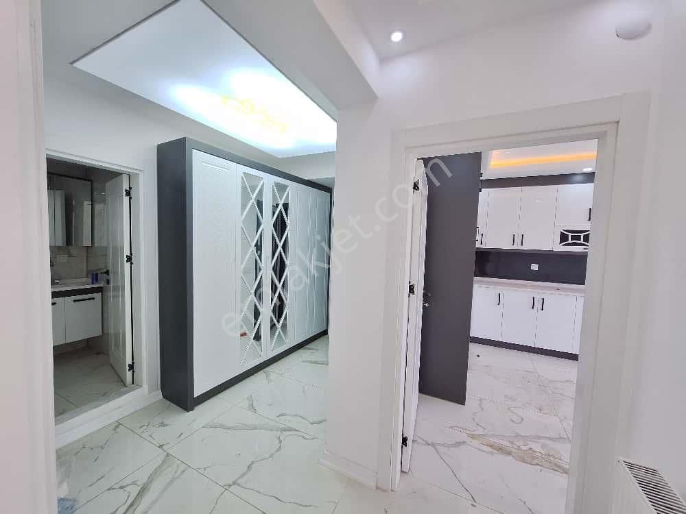 Yaman'dan Bolvadin Malazgirt Mah. Satılık 3+1 Sıfır Daire - Görsel 13