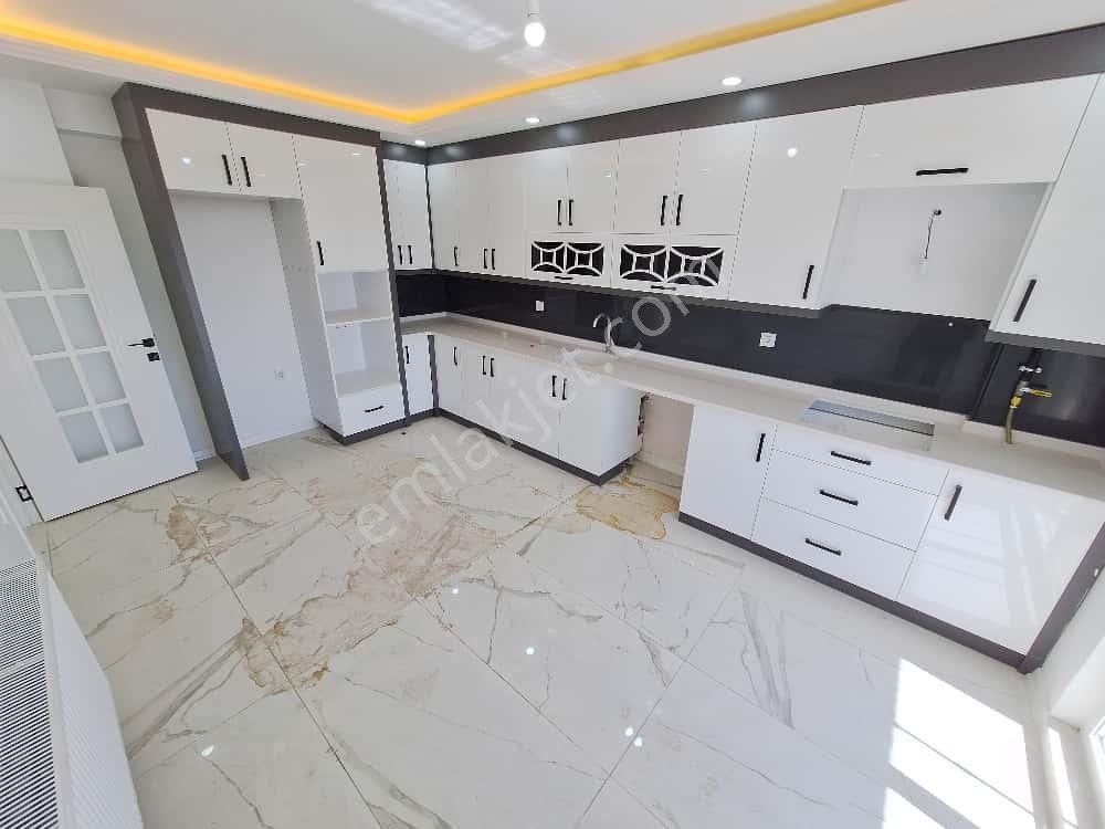 Yaman'dan Bolvadin Malazgirt Mah. Satılık 3+1 Sıfır Daire - Görsel 5