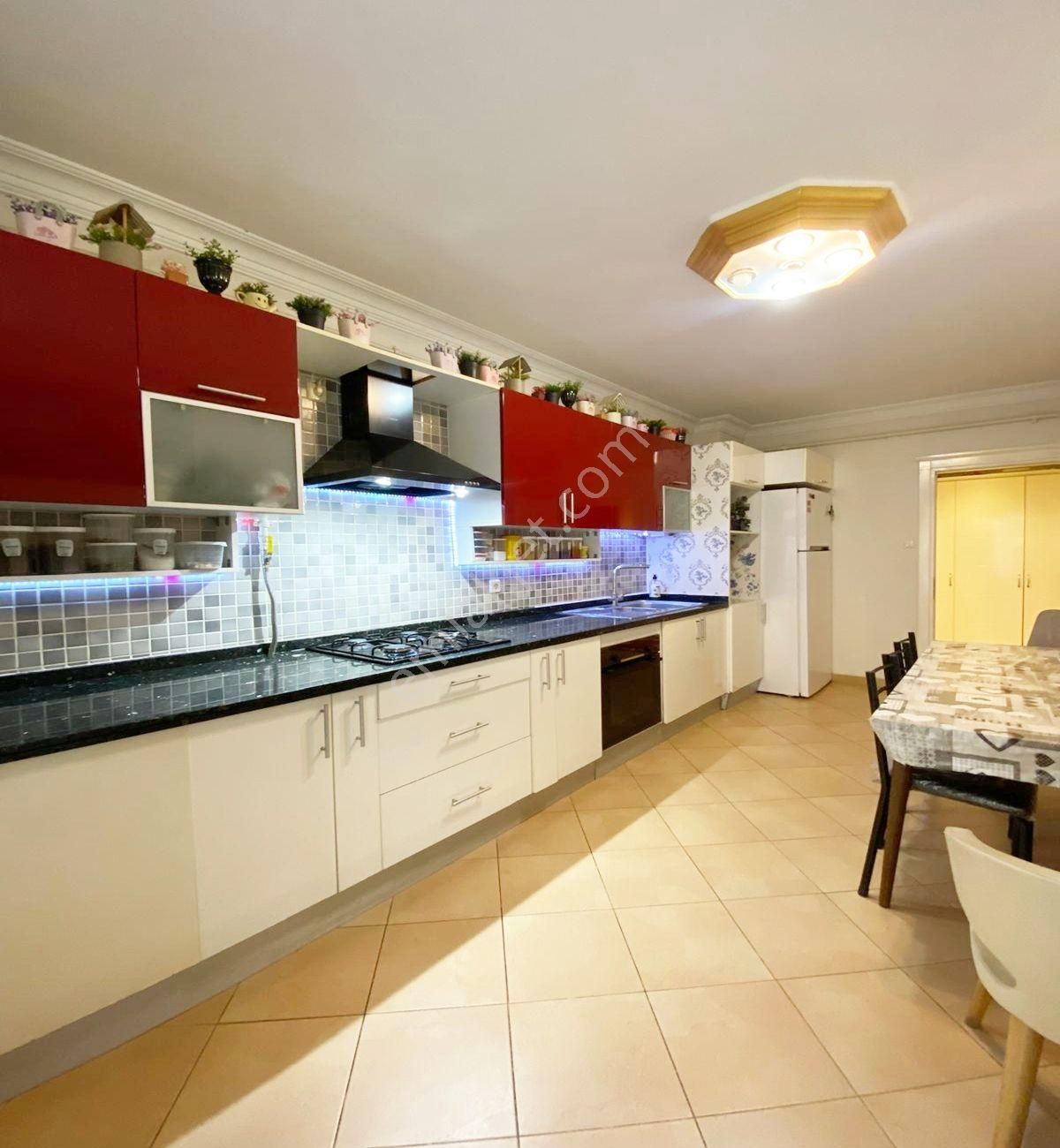 Avcılar D.köşklerde 3+1 180 M2 Saray Gibi Ara Kat Daire - Görsel 27