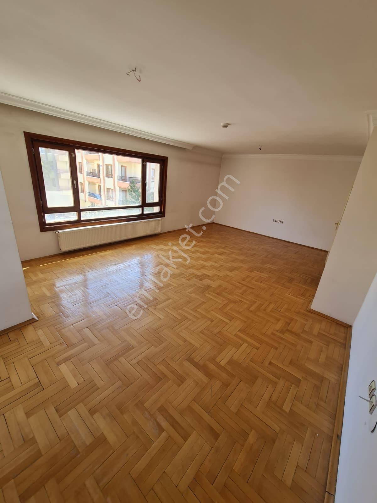 Aydınlıkevler'de 3+1 Kiralık Daire-taner Emlak İnşaat