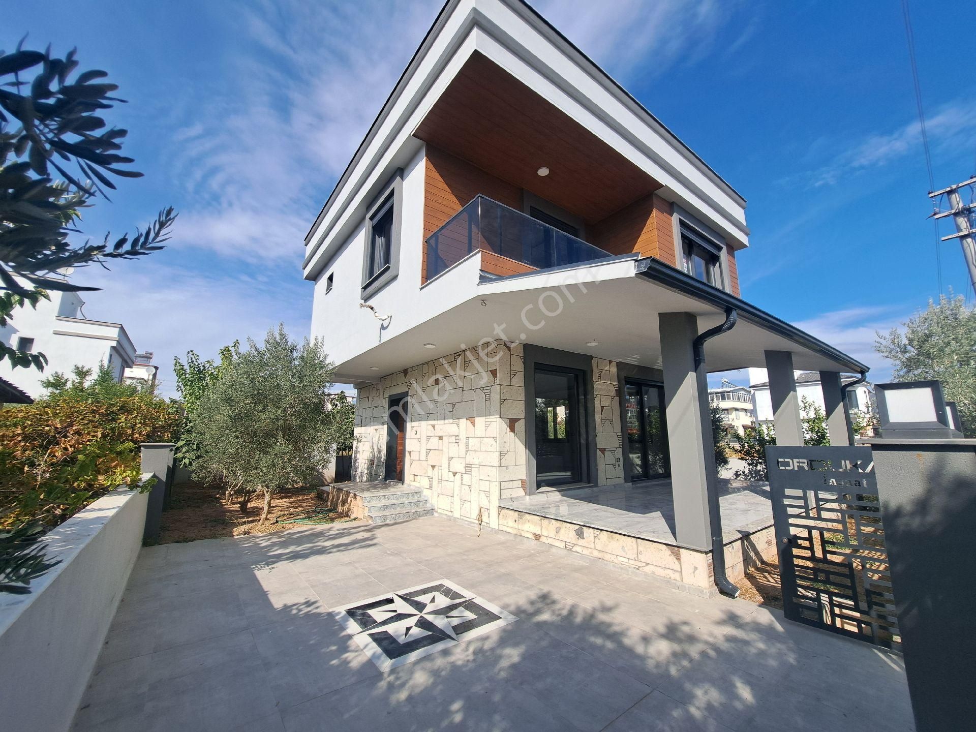 İzmir Seferihisar Doğanbey De Satılık