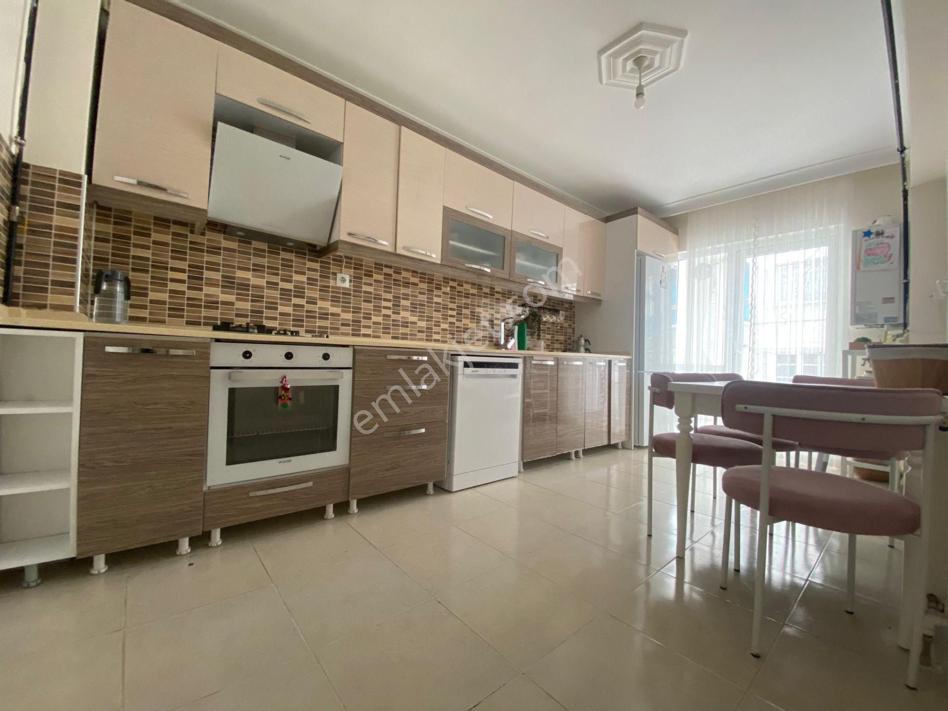 Kanuni Mahallesi'nde Genç Binada 3+1 Daire!