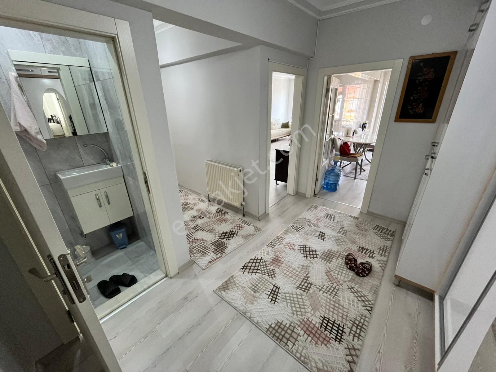 Etlik'te Cadde Üzerinde Full Yapılı 2+1 Daire! - Görsel 24