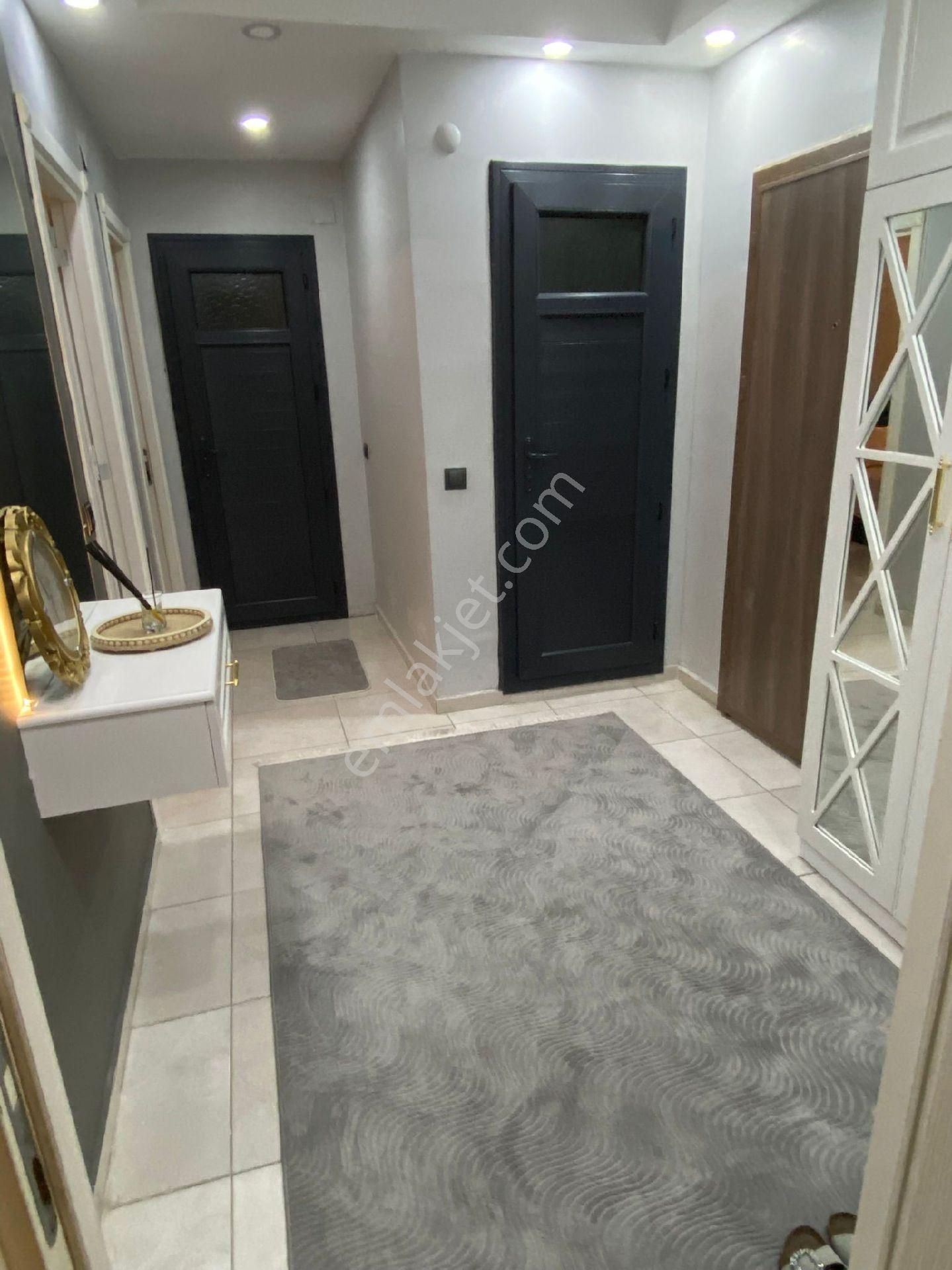 Yenidoğanda Satılık 2+1 İçi Yeni Yapılı Zemin Kat Süper Konum Uygun Ucuz Kaçmaz - Görsel 3