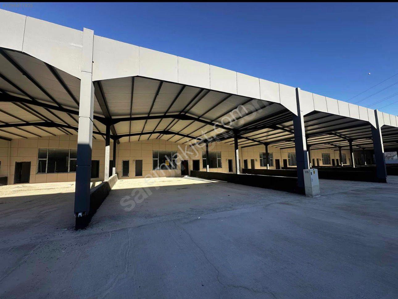 Bulduk Emlak' Tan Mefak Oto Galericiler Sitesinde Sıfır Kiralık İşyeri 175 Mt - Görsel 19