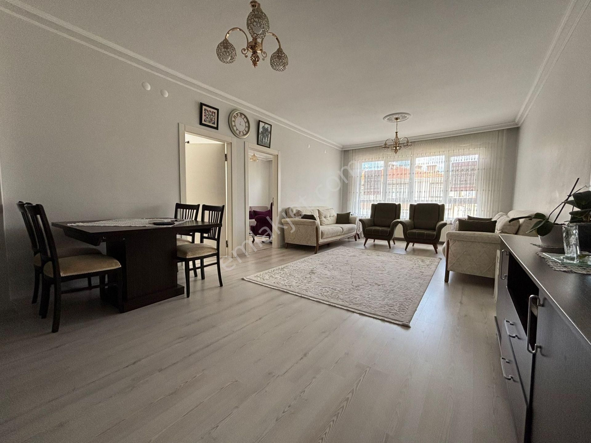 Etlik'te Cadde Paraleli 3+1 125 M2 Çift Balkonlu Full Yapılı - Görsel 5