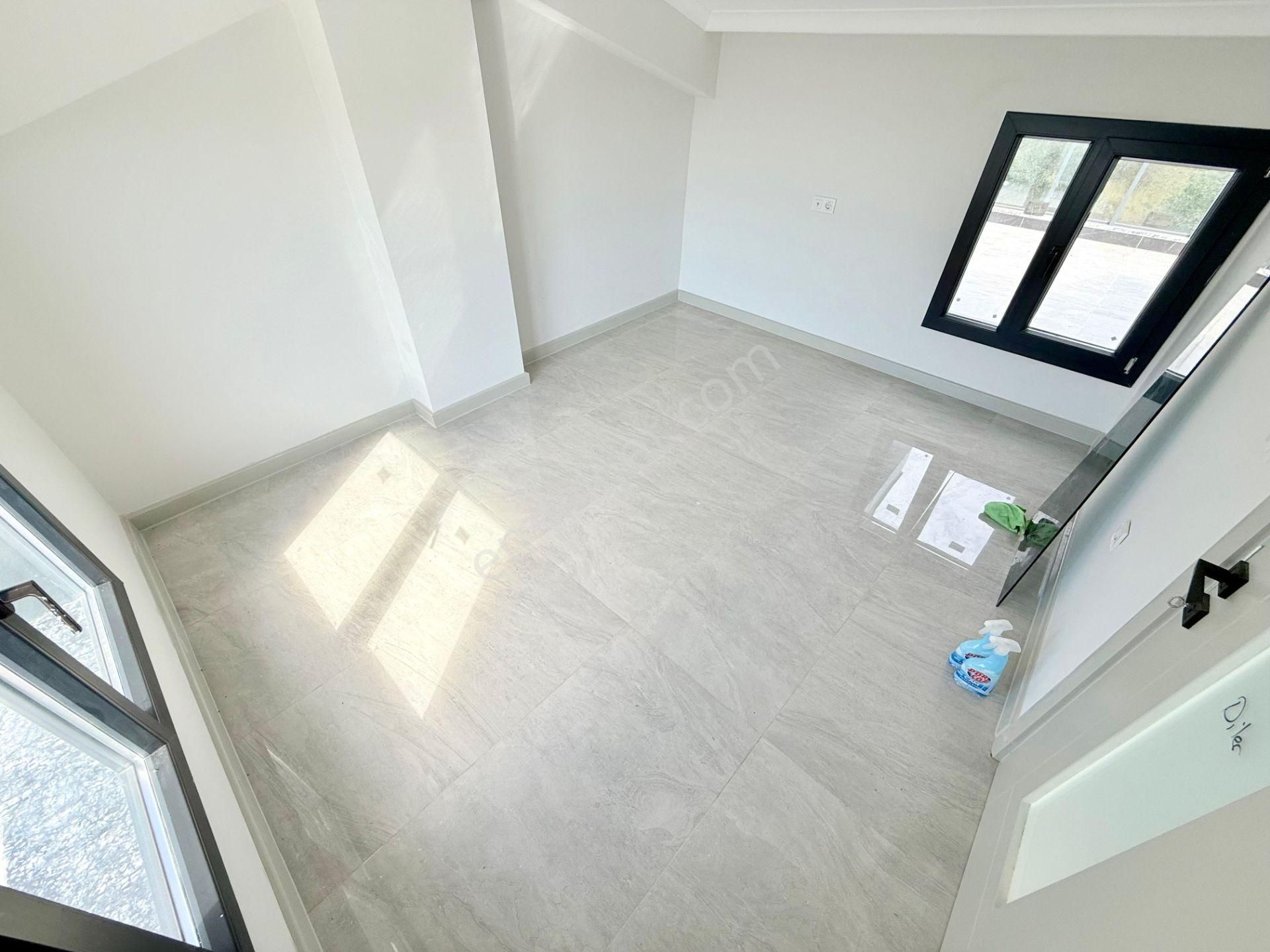 ▶ ▶ Akçay Körfez'den Denize 200 Mt Akıllı Ev Sistemli 7+1 Sıfır Satılık Müstakil Villa - Görsel 18