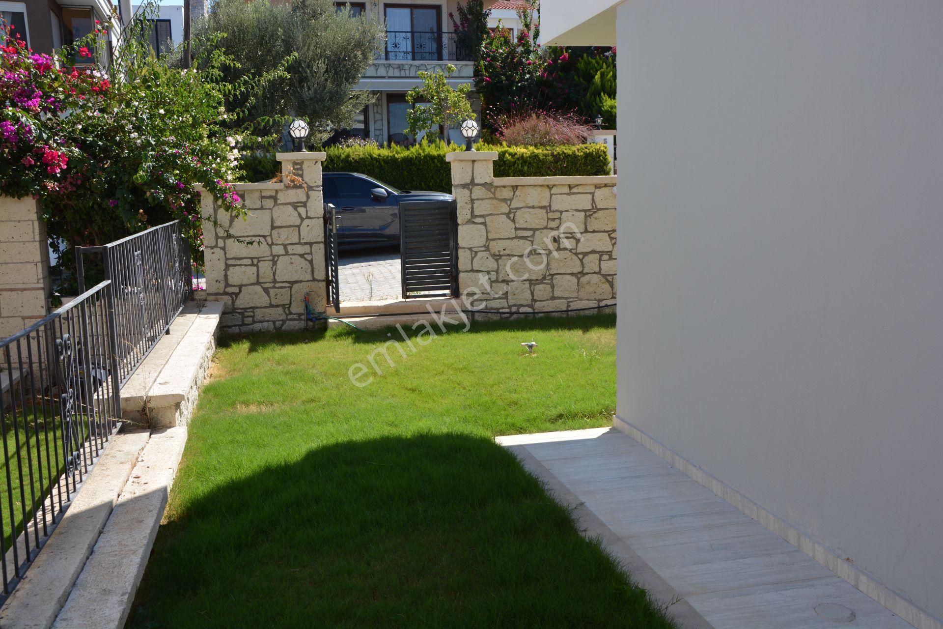 Çeşme Reisdere'de 2+2 Satılık Villa - Görsel 23