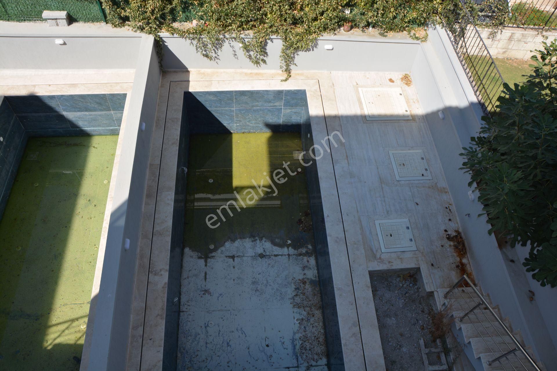 Çeşme Reisdere'de 2+2 Satılık Villa - Görsel 9