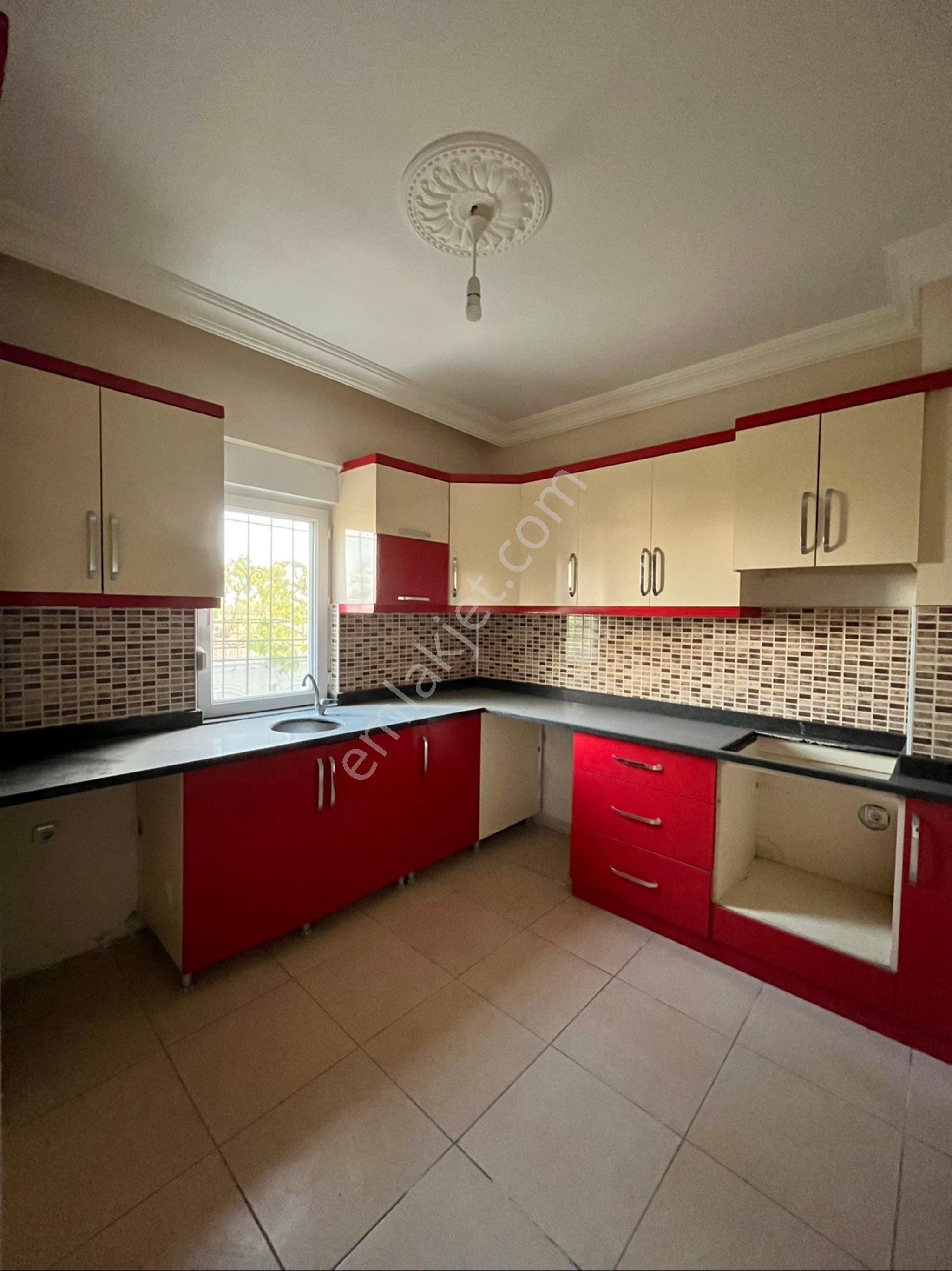 Kötekli Tepesinde Deniz Manzaralı Komple Bina Satılıktır - Görsel 7