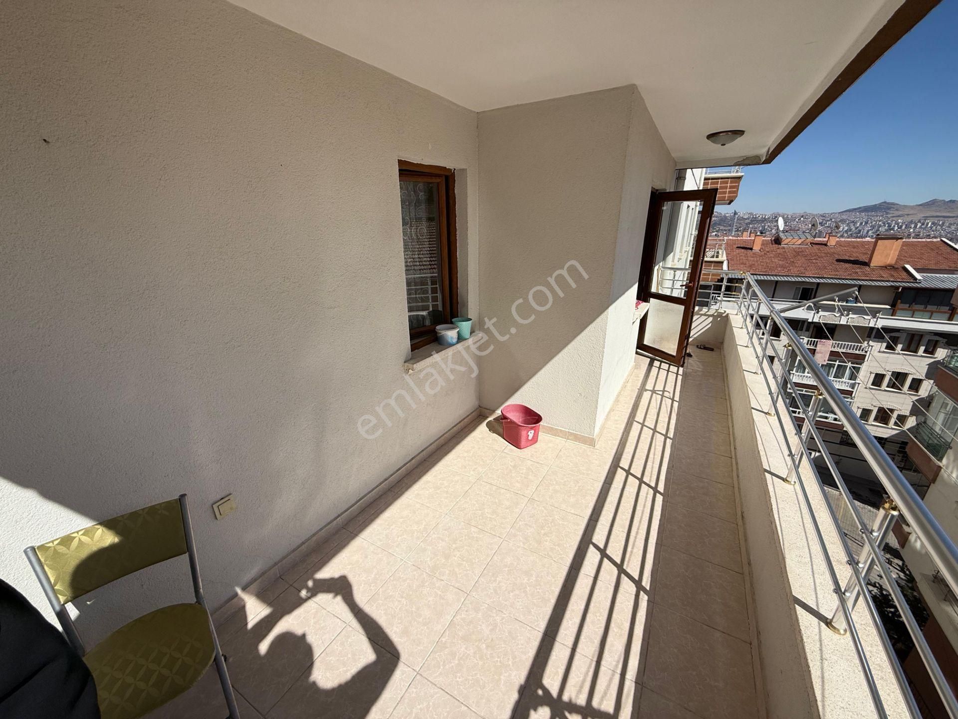 Bağcı Cad. Paraleli Ebeveyn Banyolu Çift Balkonlu 140 M2 - Görsel 25