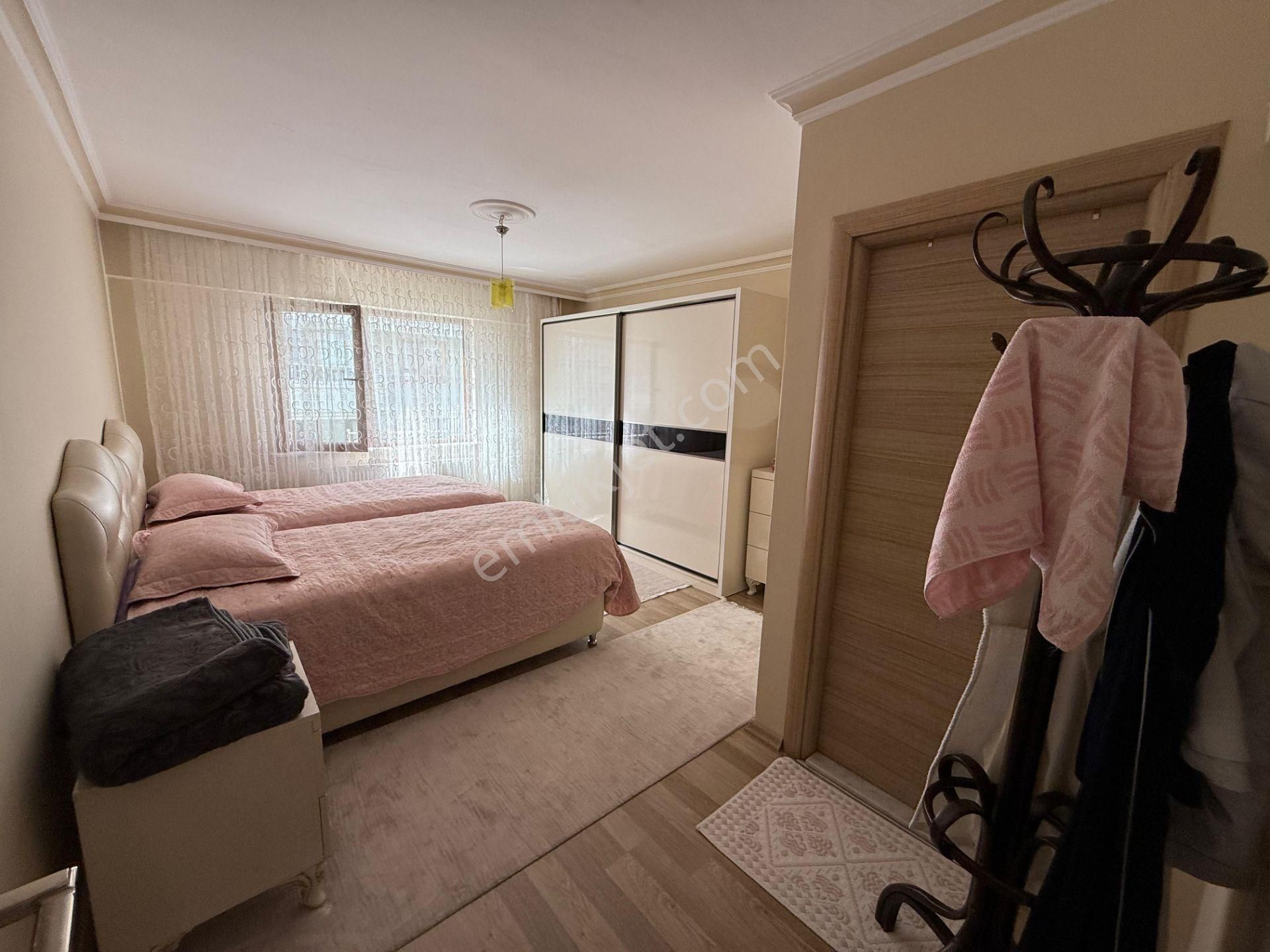 Bağcı Cad. Paraleli Ebeveyn Banyolu Çift Balkonlu 140 M2 - Görsel 17