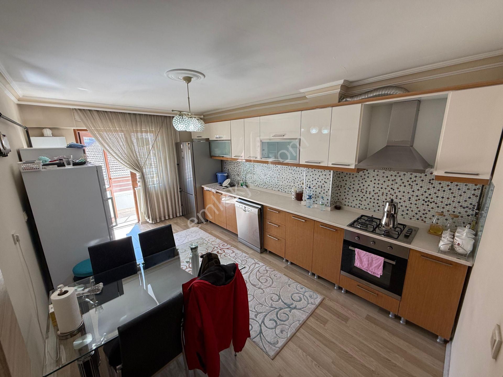 Bağcı Cad. Paraleli Ebeveyn Banyolu Çift Balkonlu 140 M2 - Görsel 2