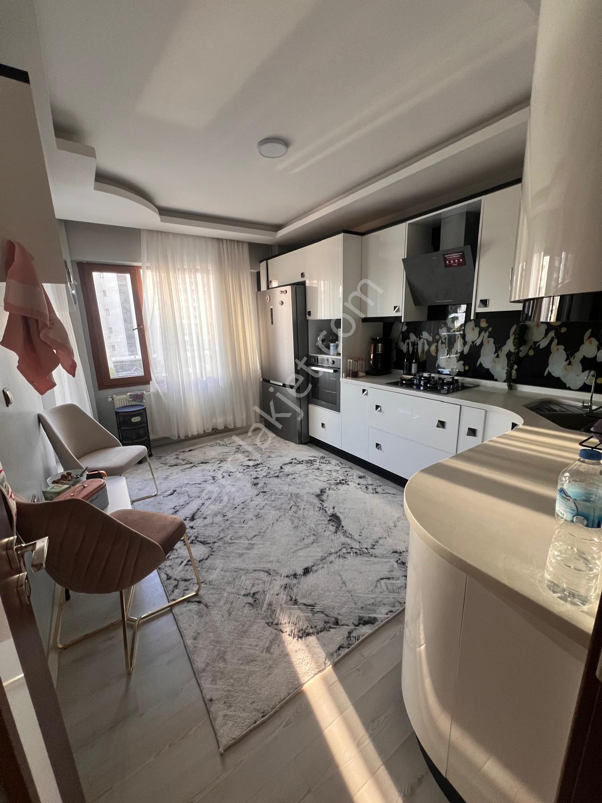 🏡 Güzelyurt Mahallesi 🏡 ✅4+1 M2 187 11 Katlınım 2 Katı ❇️kombi Petekli ❇️üç Cepheli
