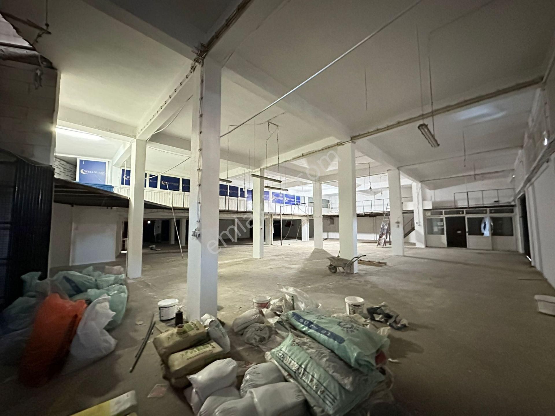 2tır+1kamyon Aynıanda İndirbindir Yapılan 2 Cephe 2850m İşyeri - Görsel 13