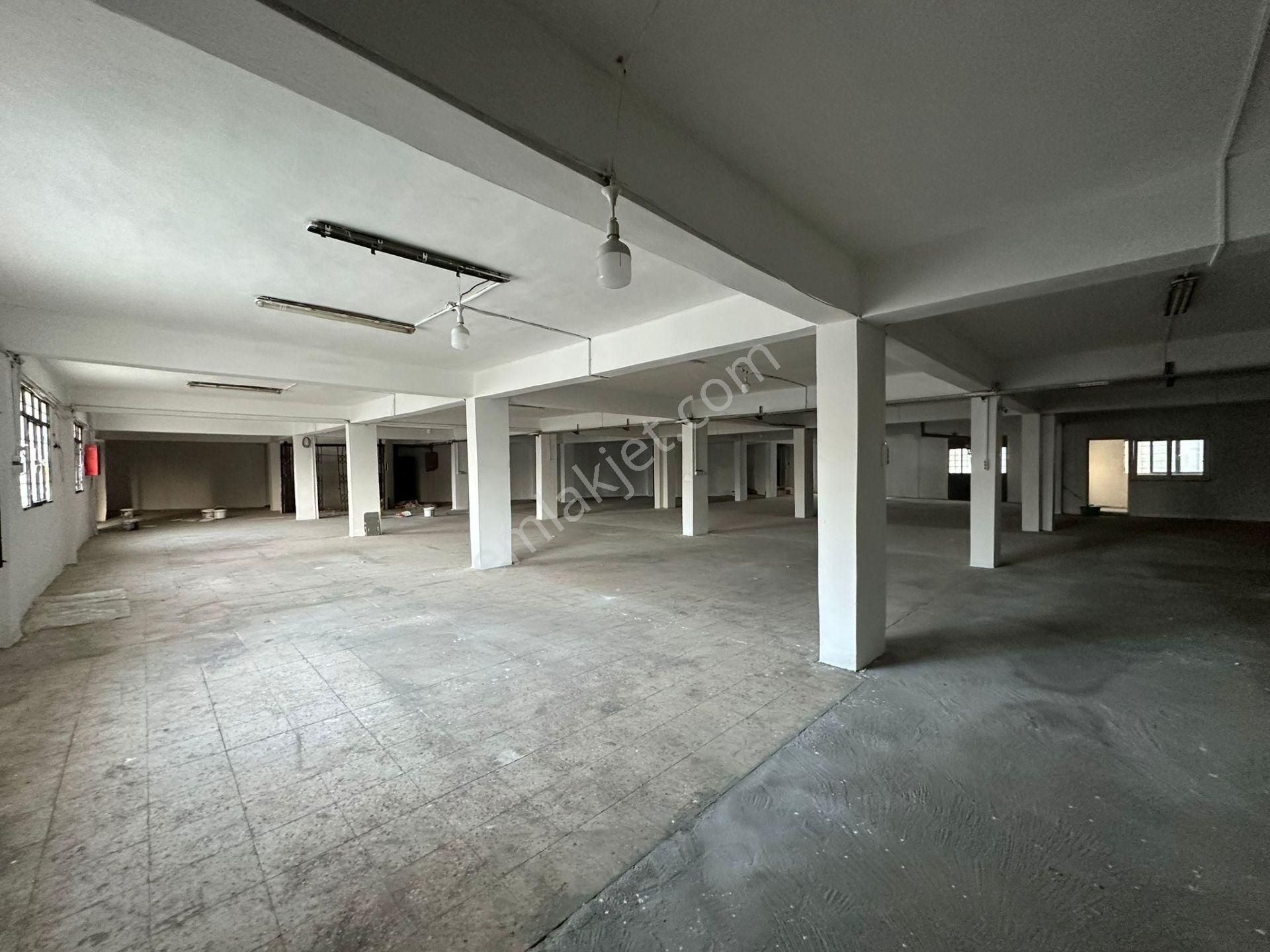 2tır+1kamyon Aynıanda İndirbindir Yapılan 2 Cephe 2850m İşyeri - Görsel 30