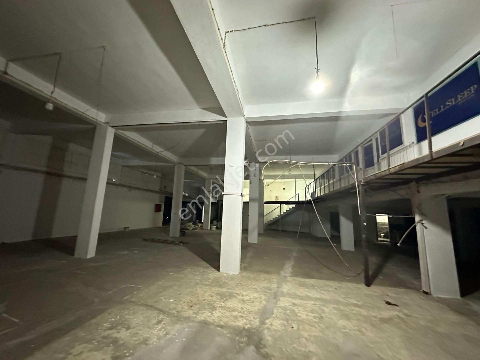 2tır+1kamyon Aynıanda İndirbindir Yapılan 2 Cephe 2850m İşyeri - Görsel 17