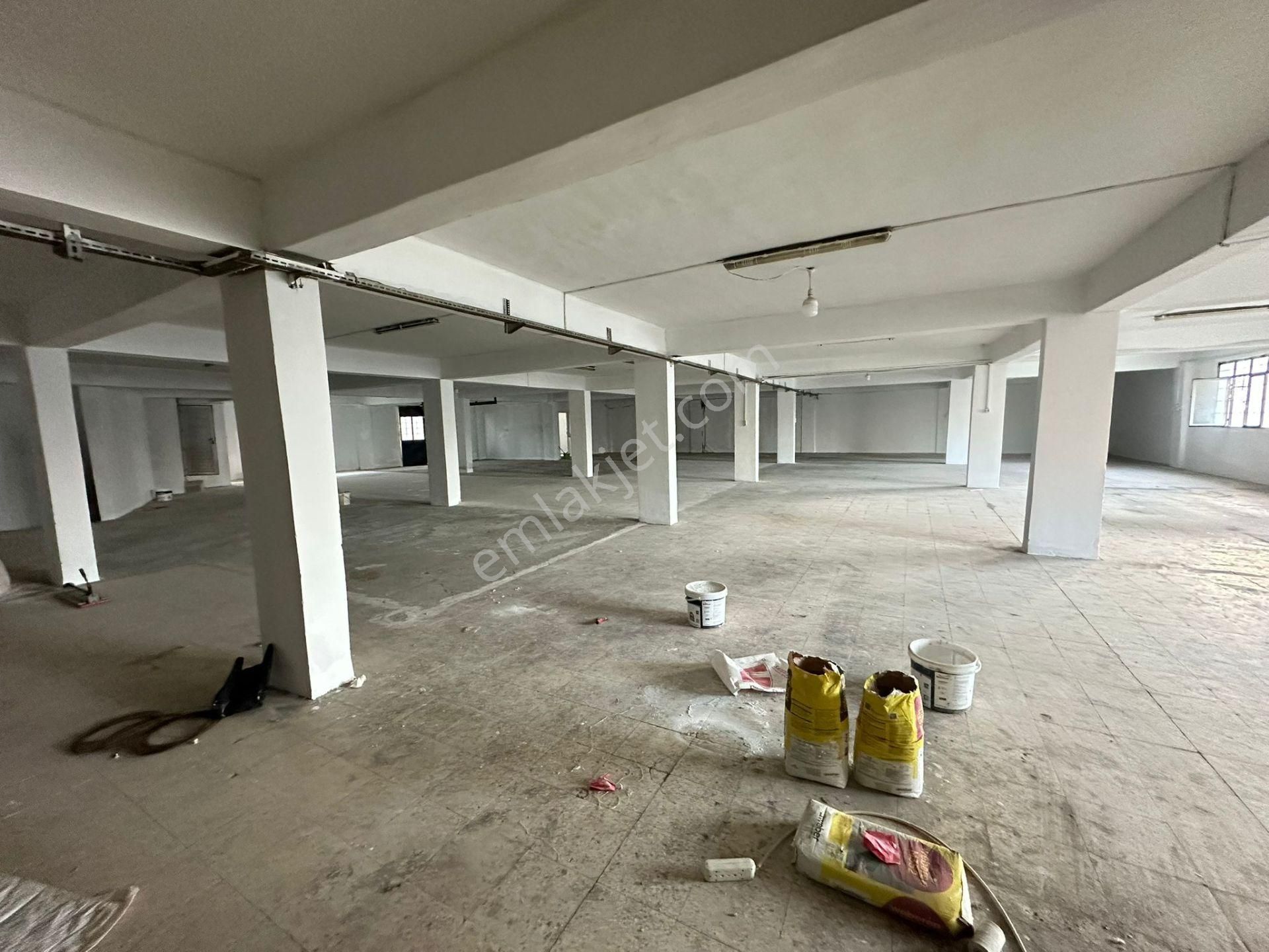 2tır+1kamyon Aynıanda İndirbindir Yapılan 2 Cephe 2850m İşyeri - Görsel 24