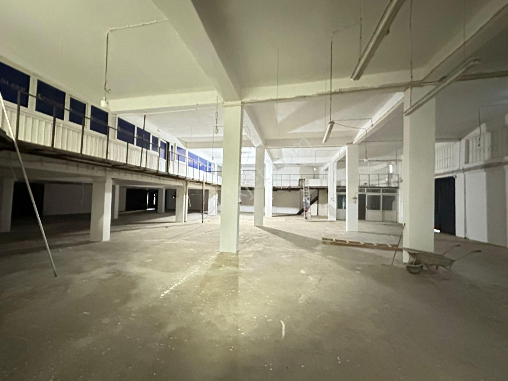 2tır+1kamyon Aynıanda İndirbindir Yapılan 2 Cephe 2850m İşyeri - Görsel 23